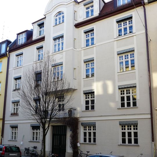 Jahnstraße 48
