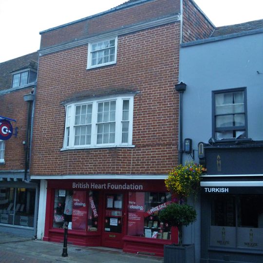 25, St Peter's Street