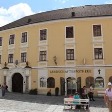 Rathausplatz 10