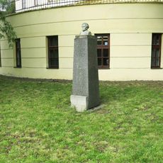 Pomník Karla Theodora Körnera u okresního soudu v Chomutově