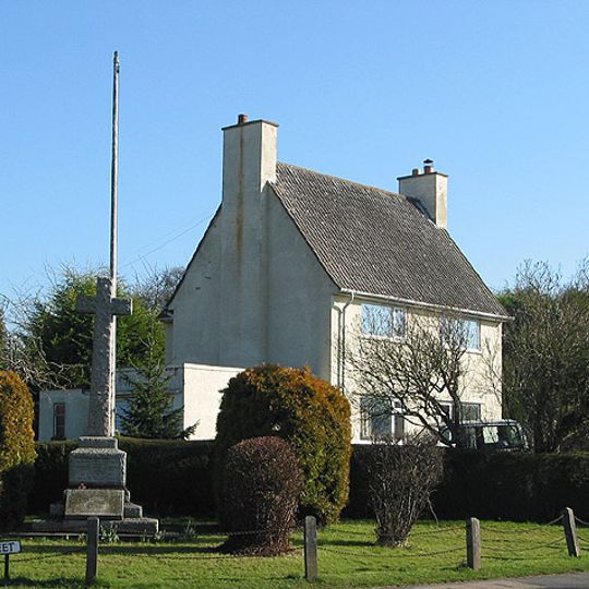 The war memorial, Hartpury