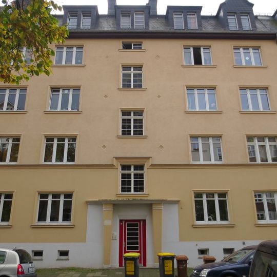 Mietshaus in geschlossener Bebauung Henriettenstraße 47