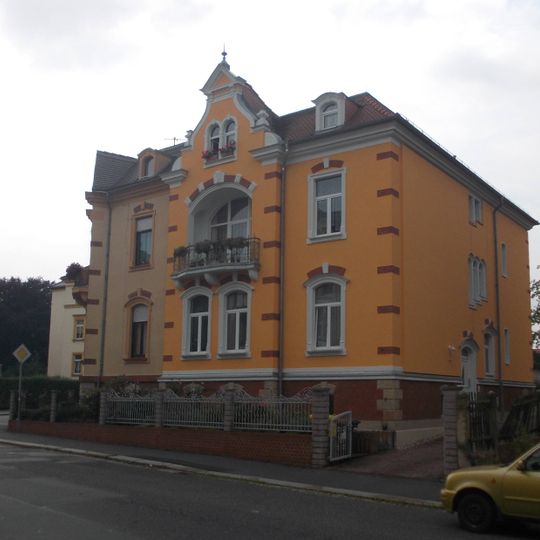 Mietshaus Schillerstraße 11
