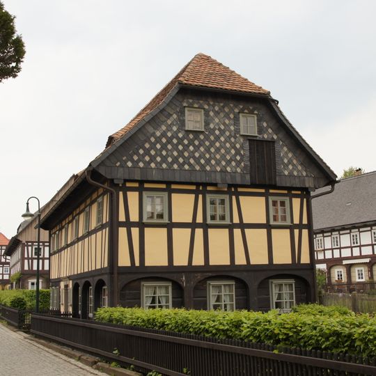 Theodor-Haebler-Straße 25