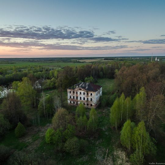 Главный дом усадьбы «Батыево» графа И.И. Воронцова