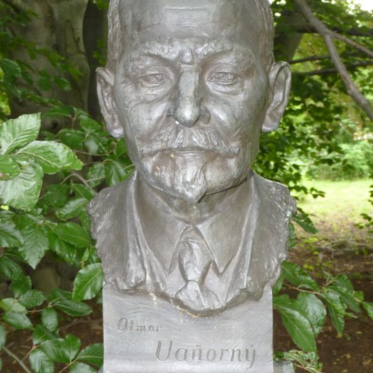 Pomník Otmara Vaňorného v parku Slavín v Rychnově nad Kněžnou