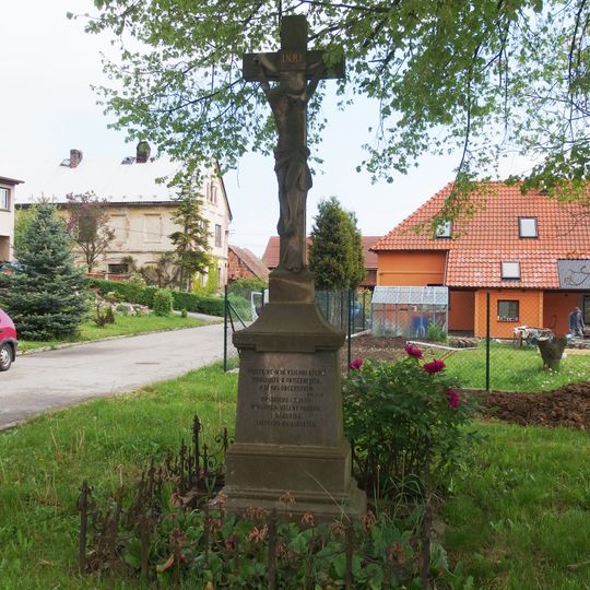 Kříž ve Lhůtě u Vysokého Mýta