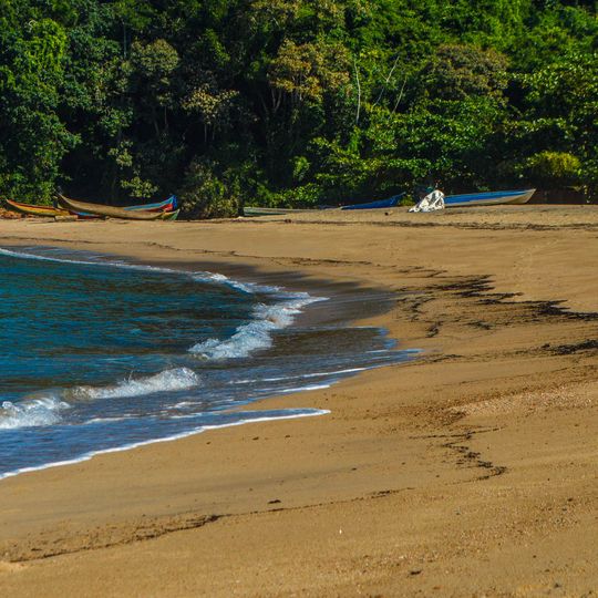 Praia de Camburi das Pedras