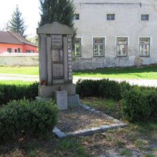 Pomník padlým v 1. sv. válce na návsi Poboří