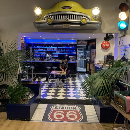Restaurant 66