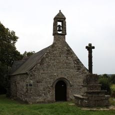 Chapelle et croix de la Trinité