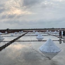 Beimen Salt Field Building Group