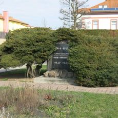 Pomník padlým ze zaniklé vsi v Jirkově