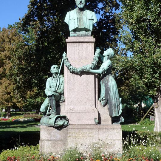 Persönlichkeitsdenkmal Karl-Morre