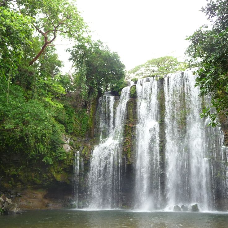 Catarata Llanos de Cortés