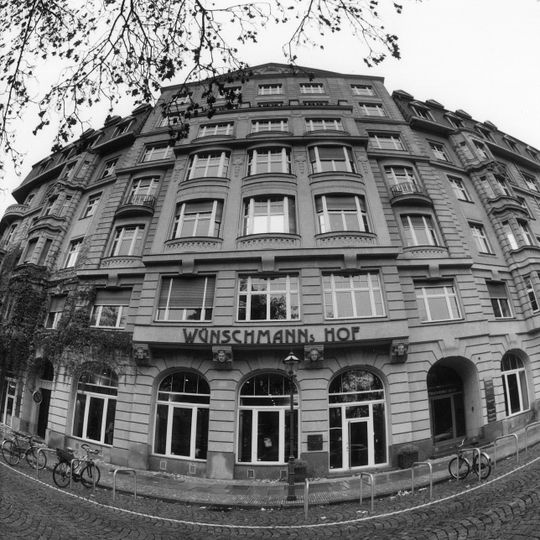 Wohn- und Geschäftshaus Dittrichring 18; 20; 20a