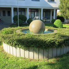 Kašna před Obecním úřadem v Proboštově