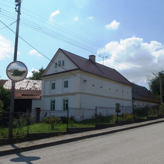 Zemědělský dvůr čp. 14