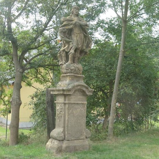 Socha svatého Donáta naproti zámku v Zahořanech u Litoměřic