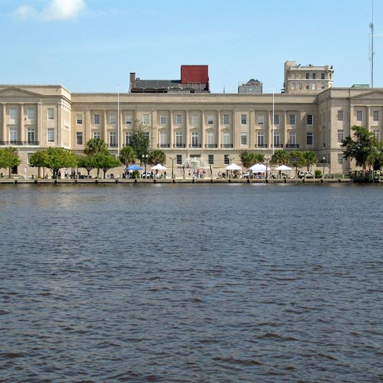 Alton Lennon Federal Building and Courthouse