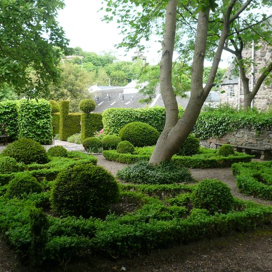 Dunbar’s Close Garden