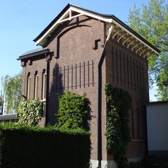 Begraafplaats Crooswijk: drenkelingenhuis annex arbeiderswoning