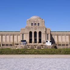 聖徳記念絵画館